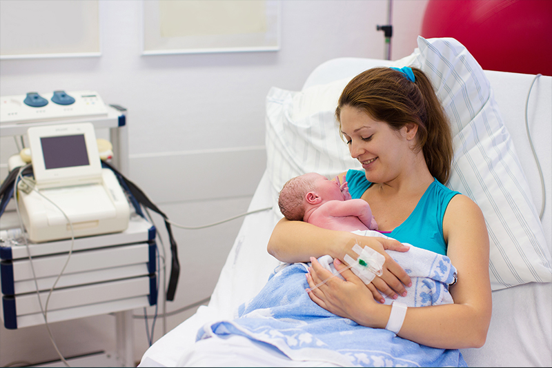Vater mit Baby